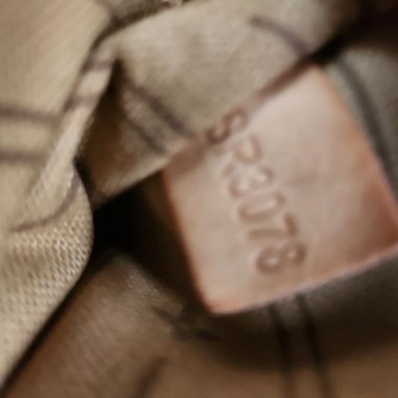 LARGE HOGO HANDBAG BY LOUIS VUITTON - Picture 11 of 11